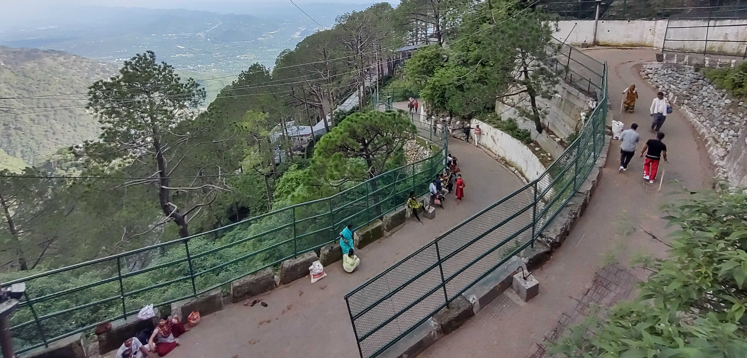 Vaishno Devi trekking route - Temple Yatri