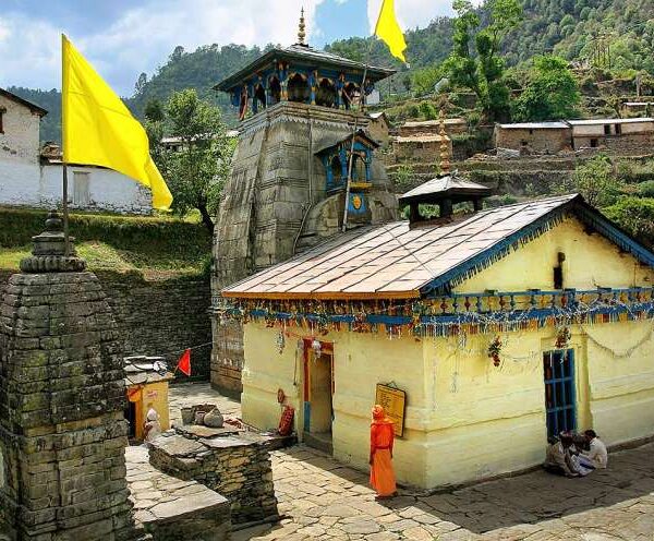 Triyuginarayan Temple Kedarnath